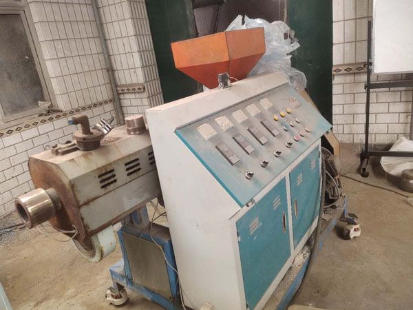 二手擠出機
